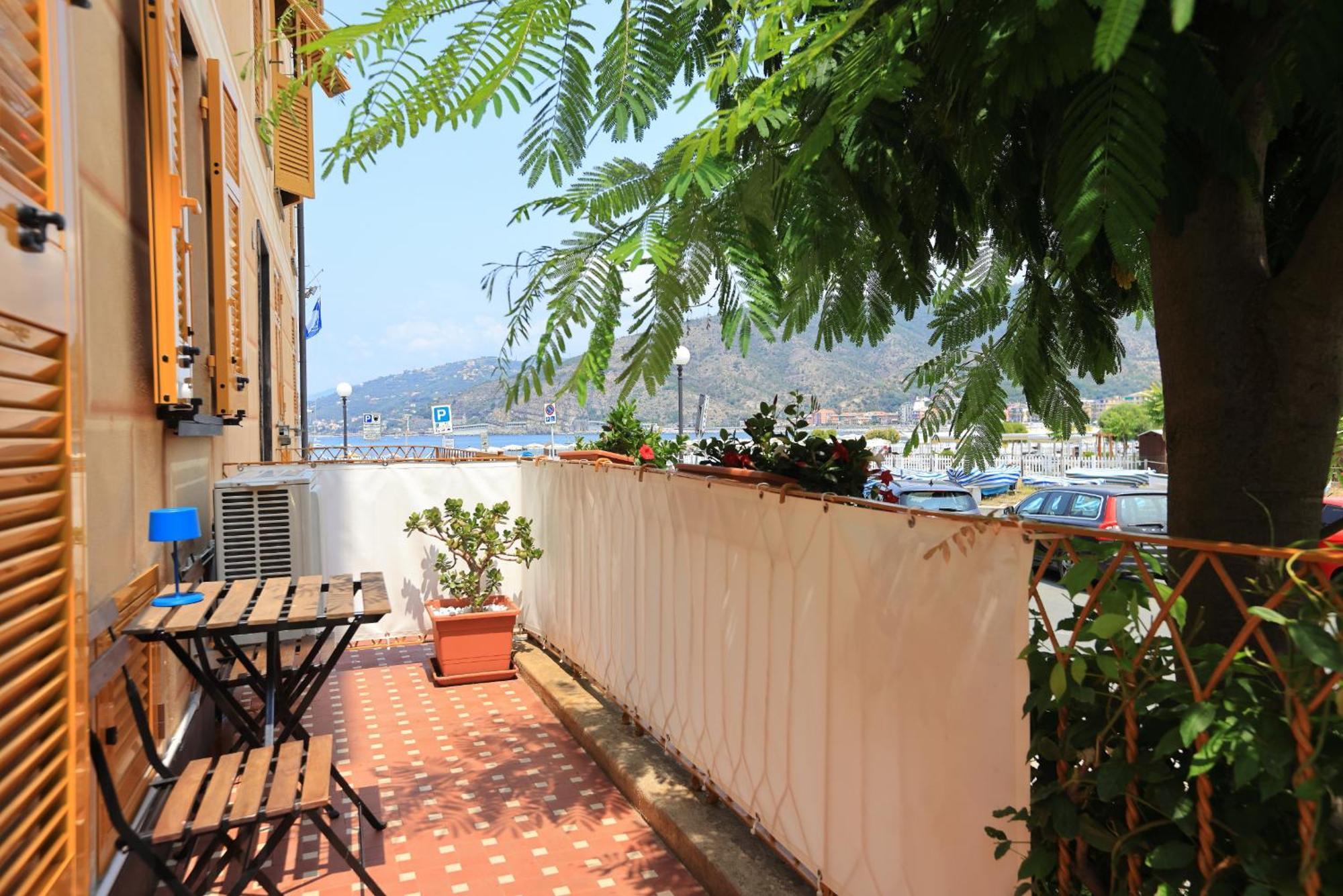 Adamaina - Sea View Apartment With Private Garage Sestri Levante Eksteriør billede